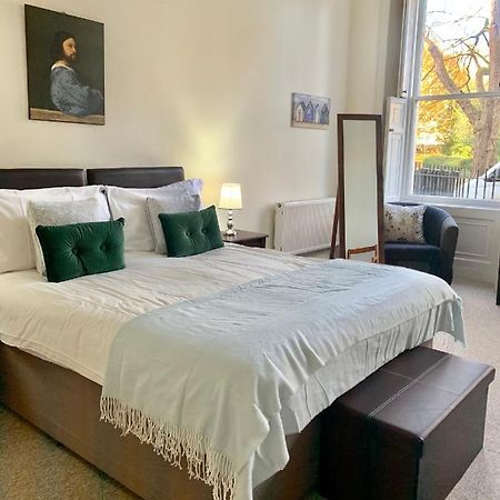 Grosvenor Apartments Бат Экстерьер фото