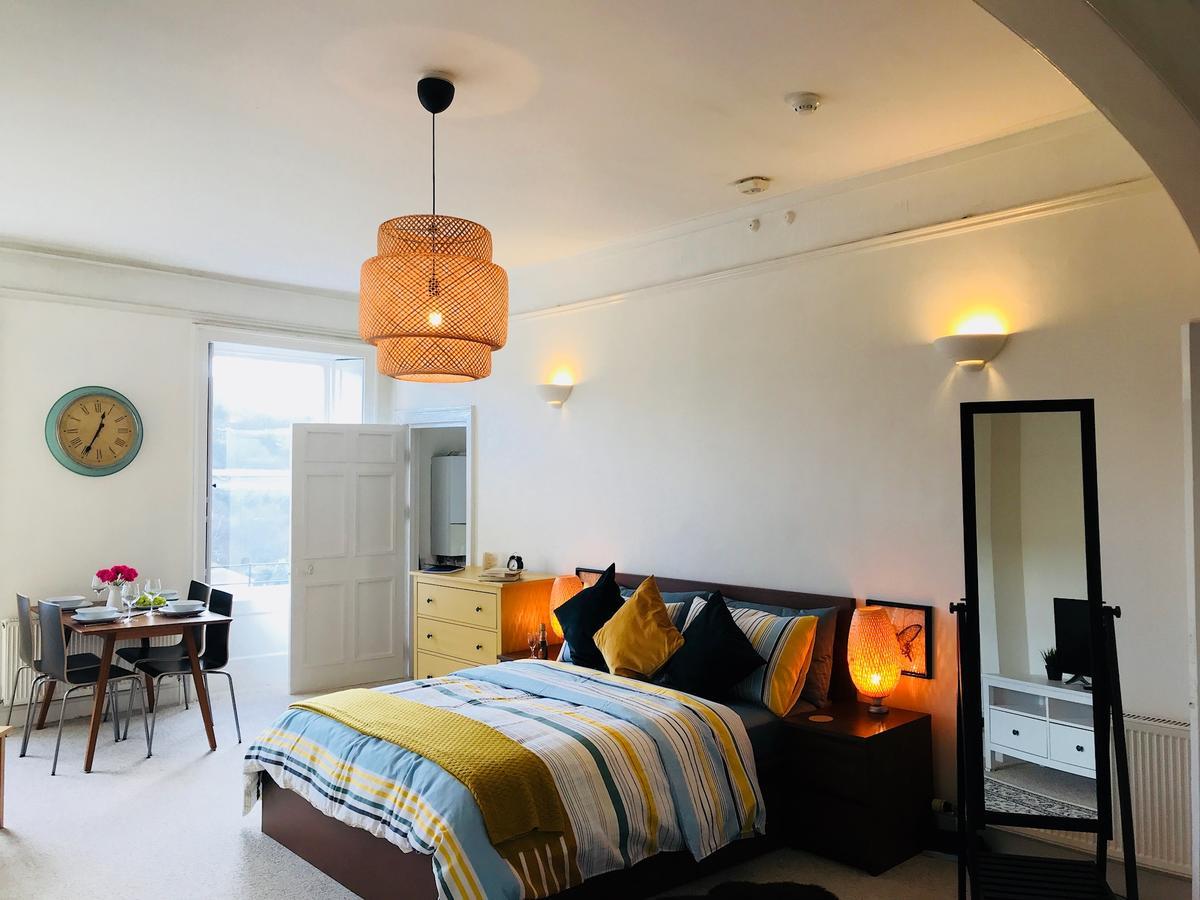 Grosvenor Apartments Бат Экстерьер фото